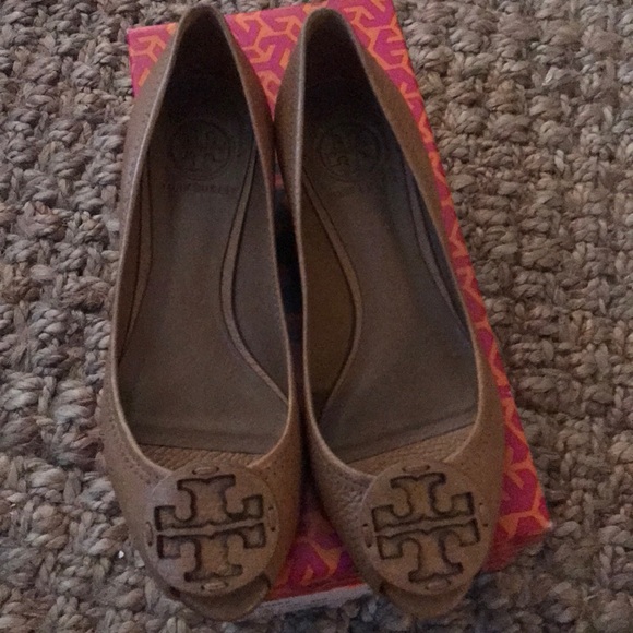 Almost New! Tory Burch Leather Wedges - SZ 7M - Picture 8 of 8
